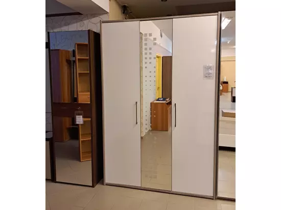 BOX 3 ajtós tükrös szekrény oldalsó profillal, L140 